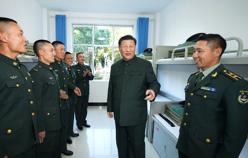 2020年1月19日，習近平主席視察駐云南部隊，深入邊防一線，看望慰問官兵。